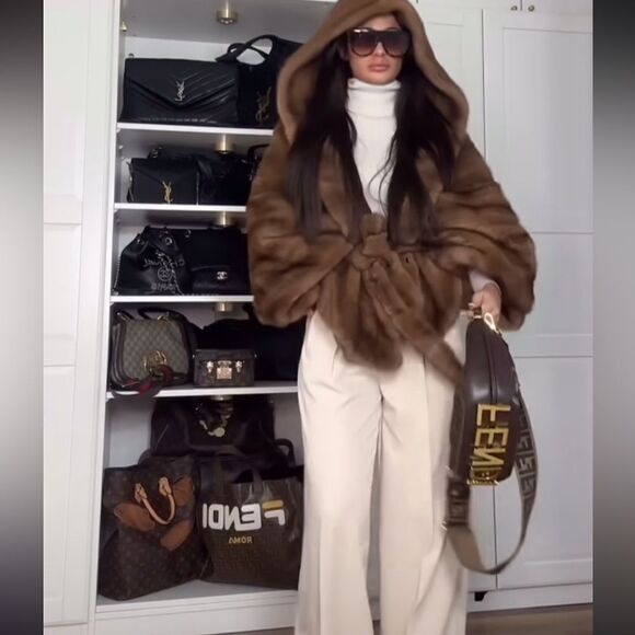 Cream  loose slacks - Picture 3 of 9